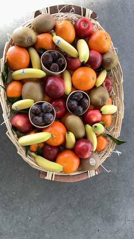 Livraison et préparation de corbeille de fruits pour une naissance ou un baptême à Bordeaux en Gironde
